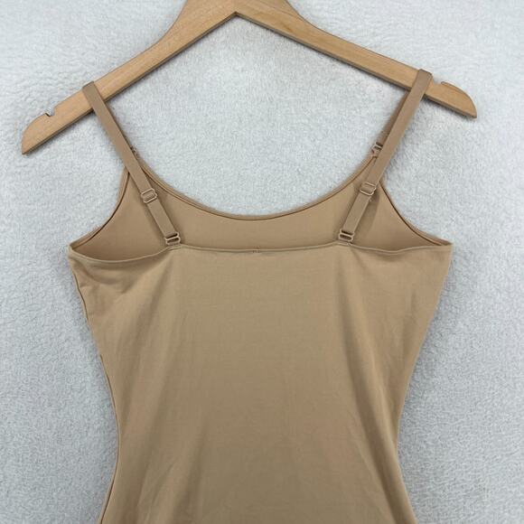 Spanx Tank Top S Socialight Smooth Cami Shapewear Compression Stretch Beige - Picture 8 of 15